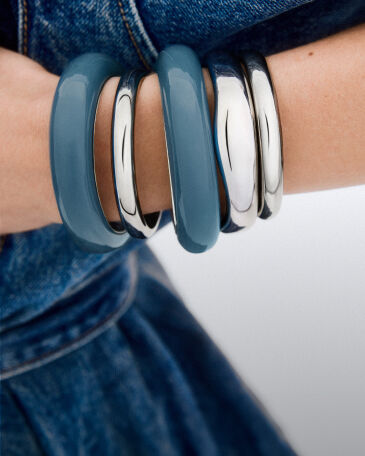 BRACELETS[[NECKLACES]]